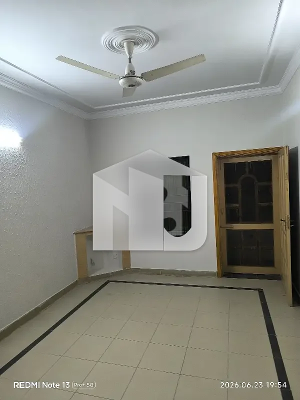 6 Bedrooms & 5 Bathrooms 2DD 2 TV Lounge & 2 Kitchen House For Rent, photo 5