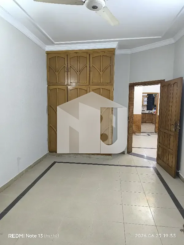6 Bedrooms & 5 Bathrooms 2DD 2 TV Lounge & 2 Kitchen House For Rent, photo 9