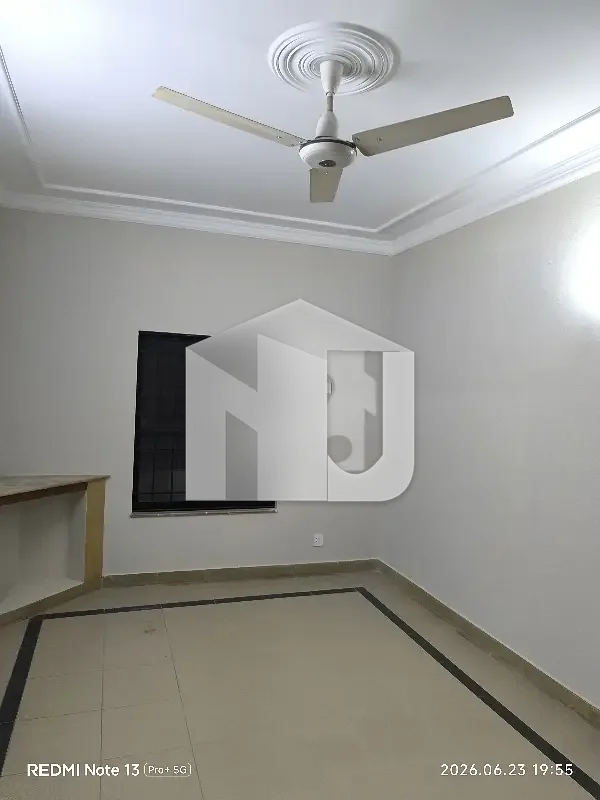 6 Bedrooms & 5 Bathrooms 2DD 2 TV Lounge & 2 Kitchen House For Rent, photo 7