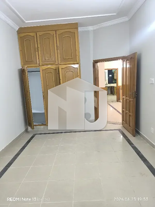 6 Bedrooms & 5 Bathrooms 2DD 2 TV Lounge & 2 Kitchen House For Rent, photo 2
