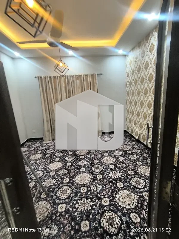 6 Bedrooms & 6 Bathrooms 2 Kitchen House Available For Rent In G10, photo 3