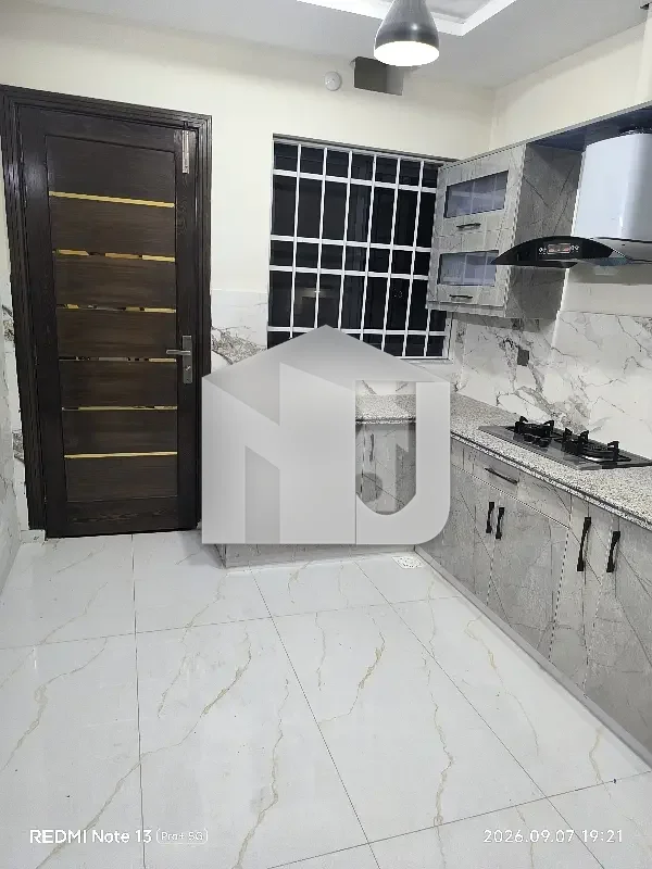 5 Bedrooms & 6 Bathrooms Full House Available For Rent In G-9, photo 2