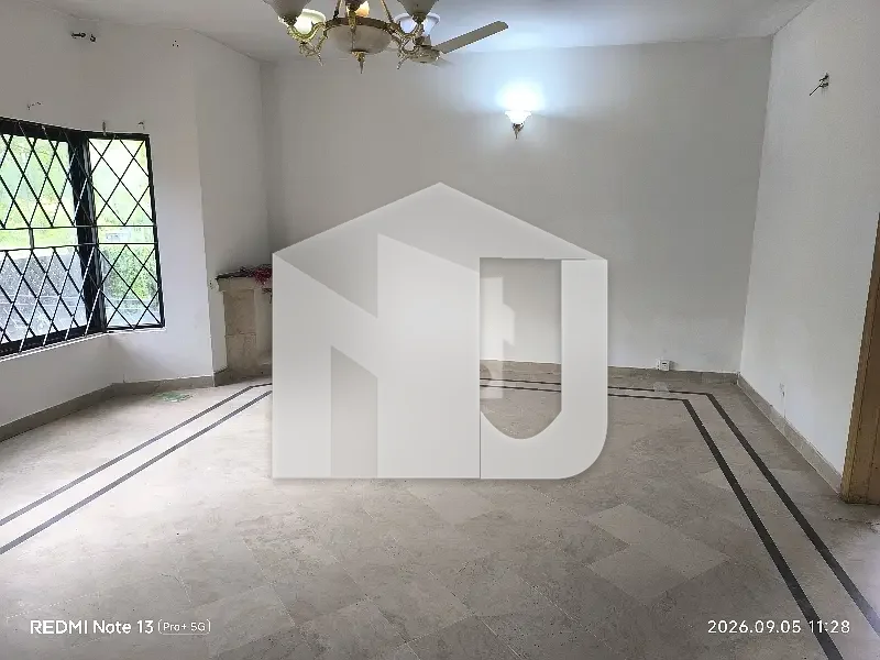 6 Bedrooms & 6 Bathrooms Full House Available For Rent In G10, photo 15