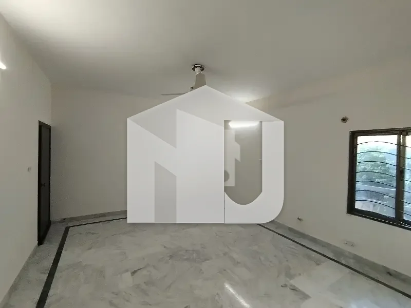 A Beautiful 500 Yard House Is Available For Rent, photo 7
