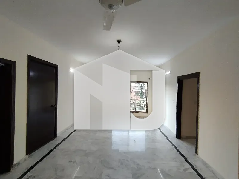 A Beautiful 500 Yard House Is Available For Rent, photo 2