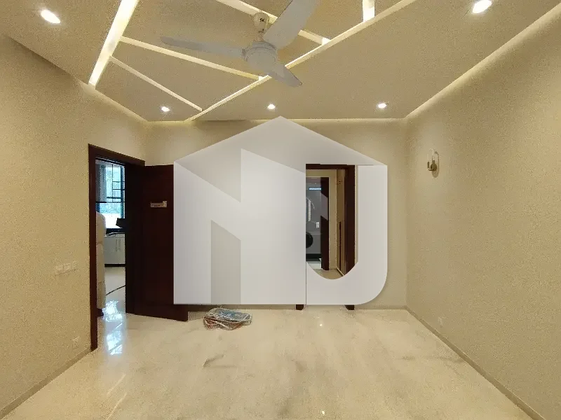 With A Swimming Pool A Beautiful House Is Available For Rent, photo 13