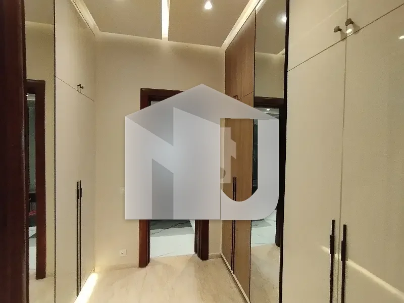 With A Swimming Pool A Beautiful House Is Available For Rent, photo 12