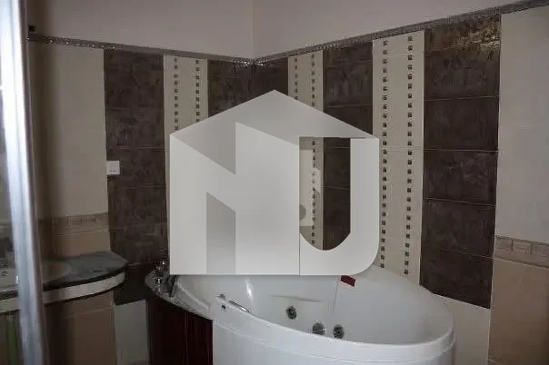 16 Marla Triple Storey 7 Bedroom Attached Washroom Neat And Clean House Available For Rent Demand 330000 At Prime Location, photo 9