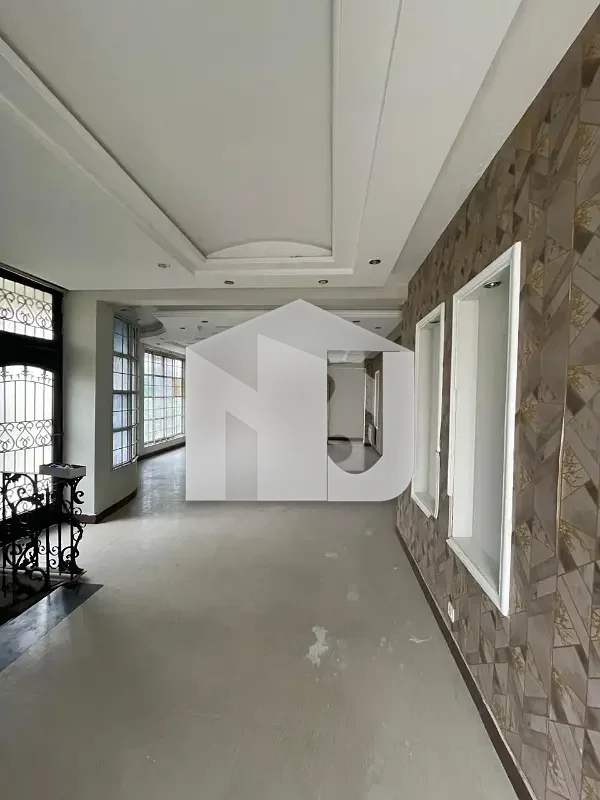 16 Marla Triple Storey 7 Bedroom Attached Washroom Neat And Clean House Available For Rent Demand 330000 At Prime Location, photo 3