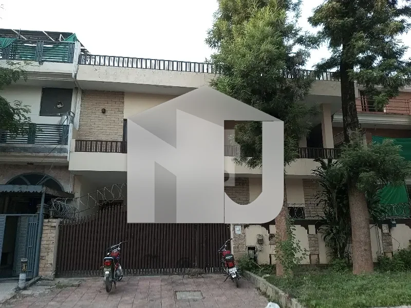 I-8 Near Kachnar Park Beautiful House For Rent., photo 3