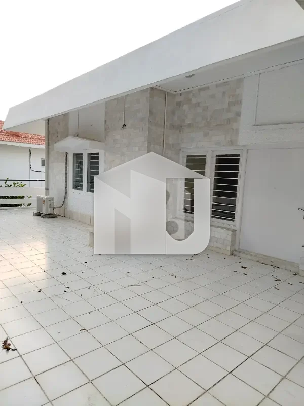 House With Big Lawn For Rent In F-7, photo 10