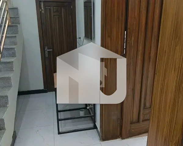 Aesthetic House Of 10 Marla For rent Is Available, photo 3