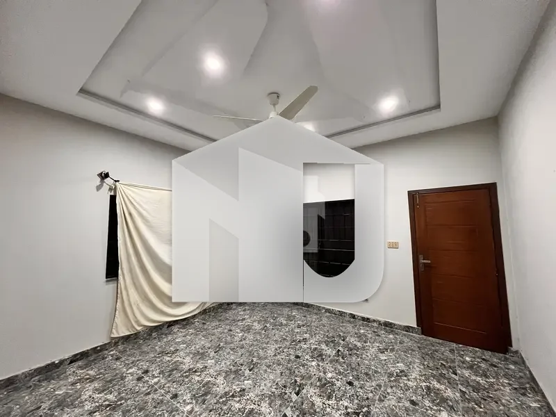 10 Marla Triple Storey House Available For Rent G-13/2, photo 20