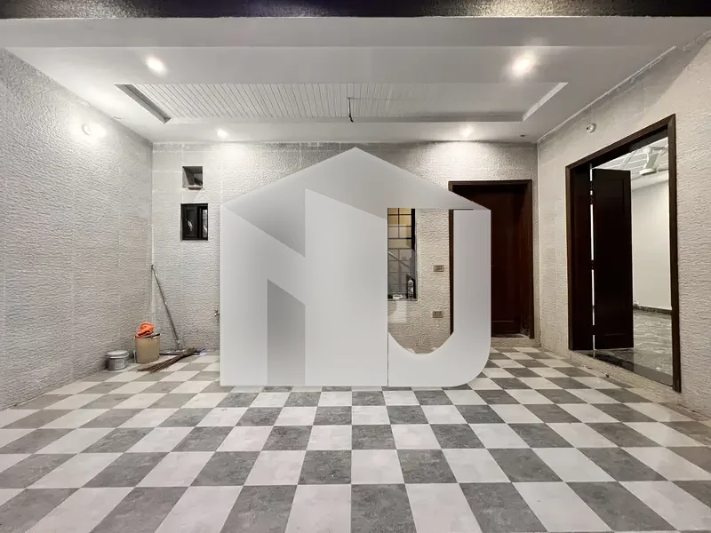 10 Marla Triple Storey House Available For Rent G-13/2, photo 26