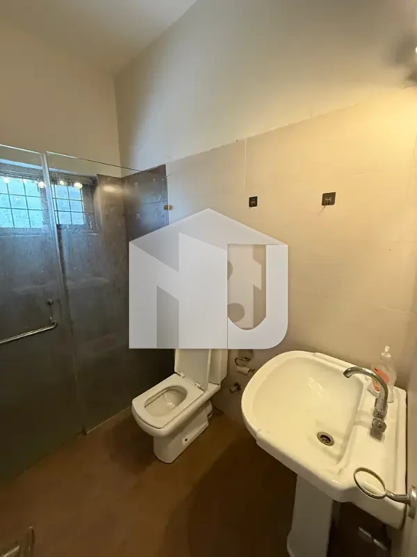 Newly Renovated House For Rent In F-7, photo 4
