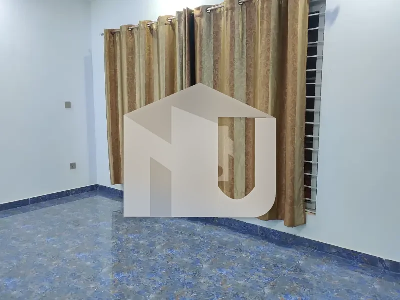 10 Marla Premium House for Rent | 5 Beds | G+1, photo 12
