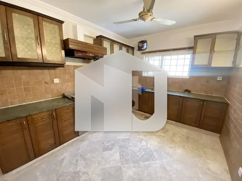 F-6 3 bedroom independent house for rent with 10KV solar, photo 10