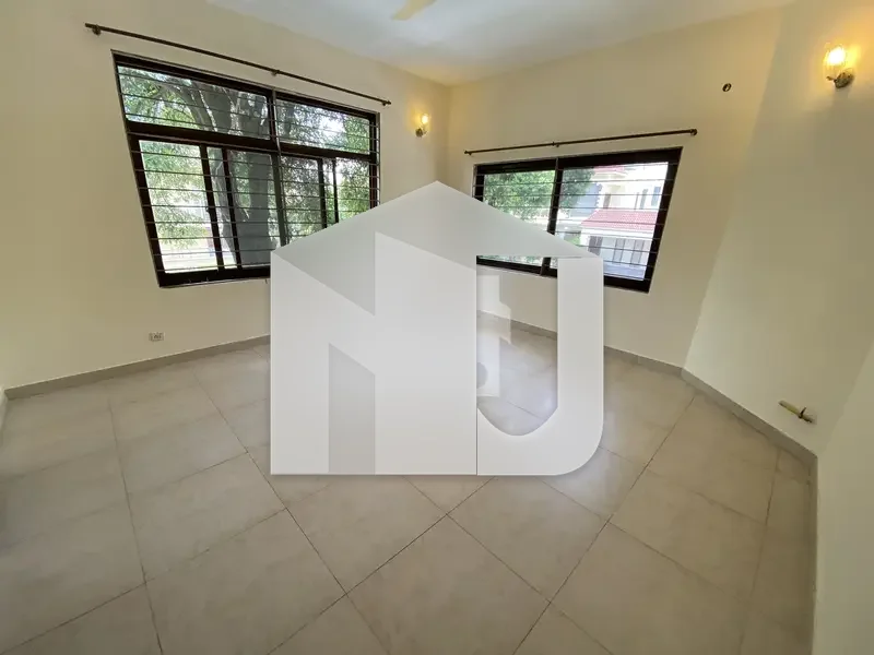 F-6 3 bedroom independent house for rent with 10KV solar