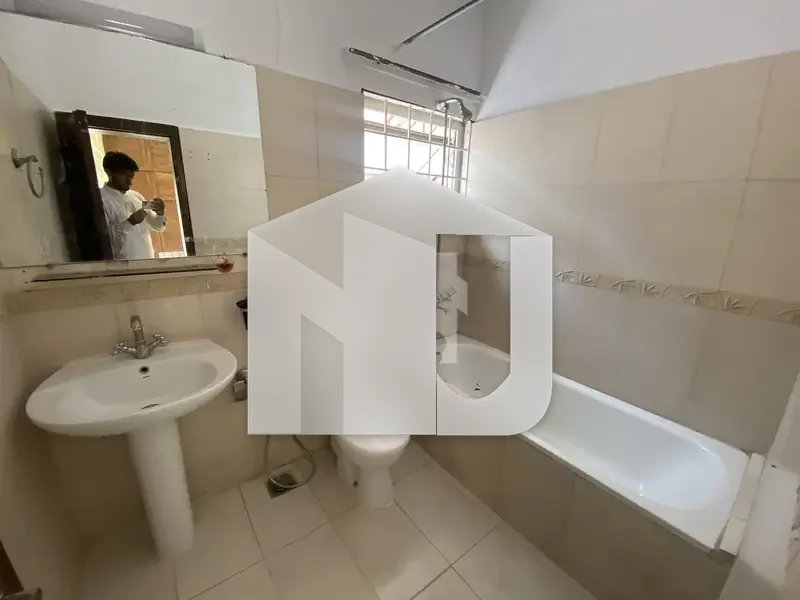F-6 3 bedroom independent house for rent with 10KV solar, photo 9