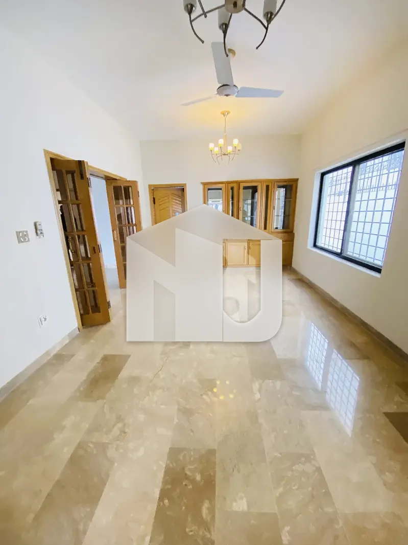 Like New Spacious Renovated House For Rent, photo 11