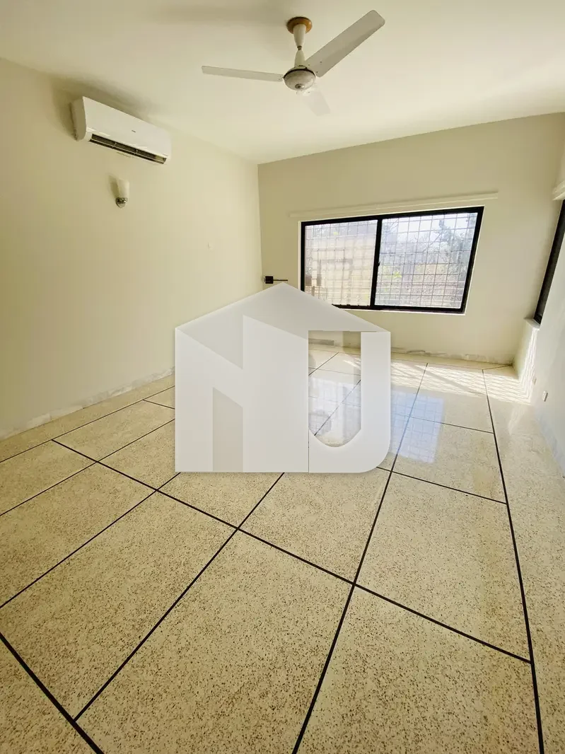 Like New Spacious Renovated House For Rent, photo 6