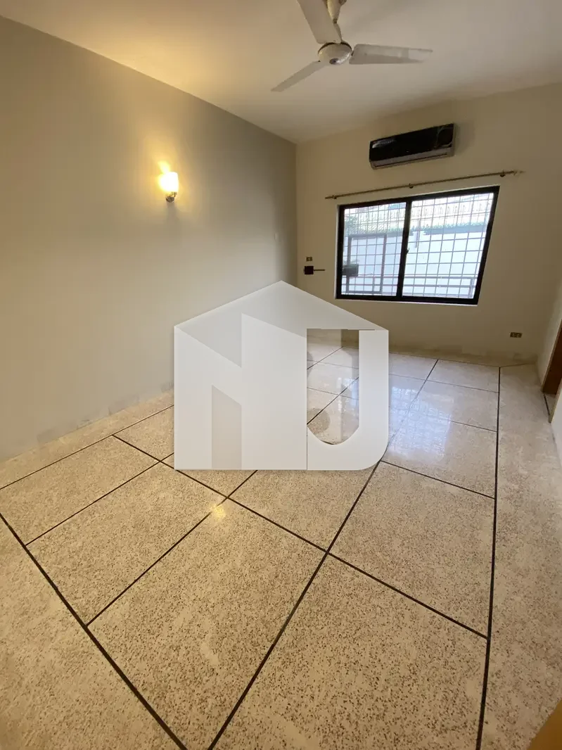 Like New Spacious Renovated House For Rent, photo 8