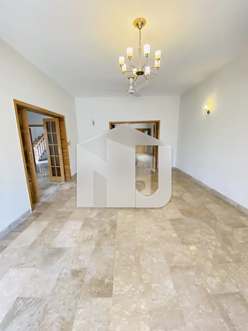 Like New Spacious Renovated House For Rent, photo 9