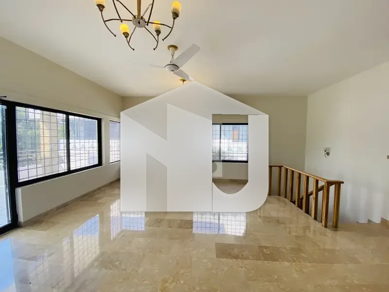 Like New Spacious Renovated House For Rent, photo 2