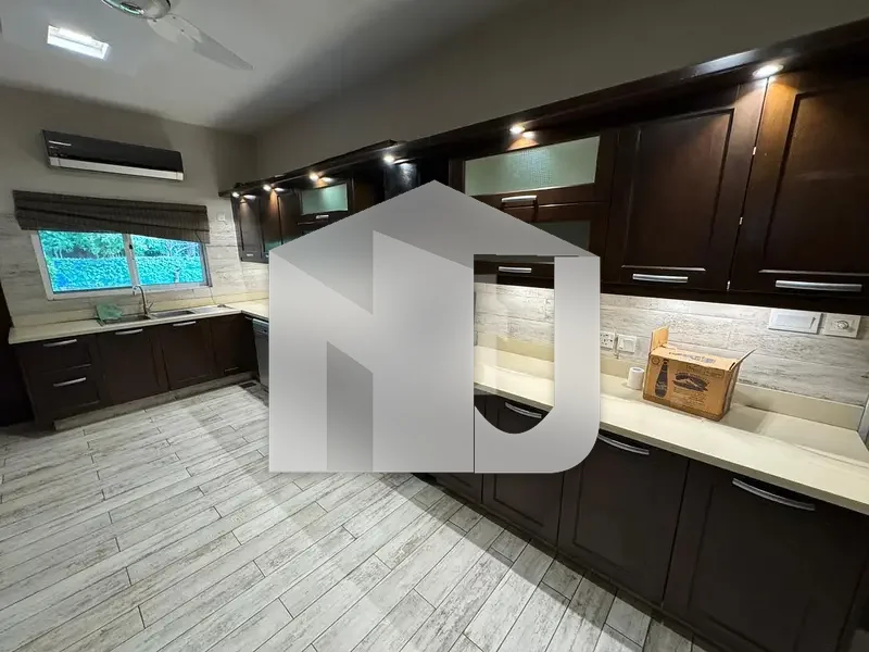 Brand New Luxurious House For Rent On Most Prime Location, photo 8