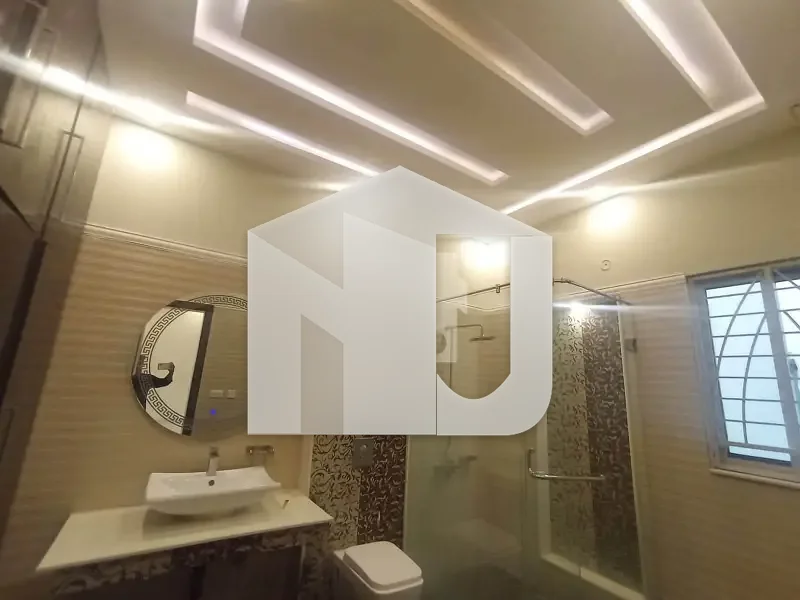 E-11 Out Class Location Full House For Rent, photo 7