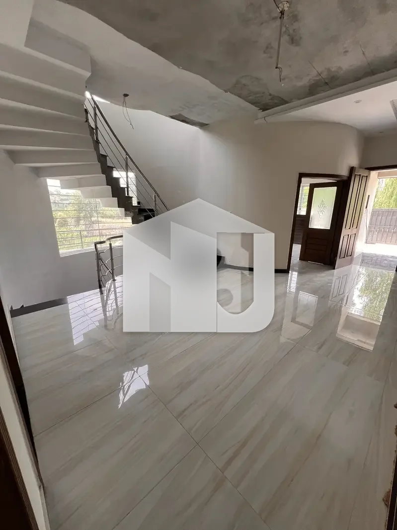 BRAND NEW HOUSE FOR RENT F 11 AC INSTALLED SIZE ONE KANAL, photo 9