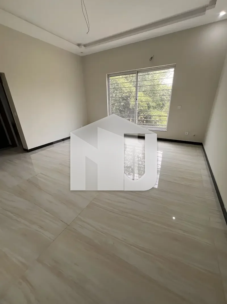 BRAND NEW HOUSE FOR RENT F 11 AC INSTALLED SIZE ONE KANAL, photo 2