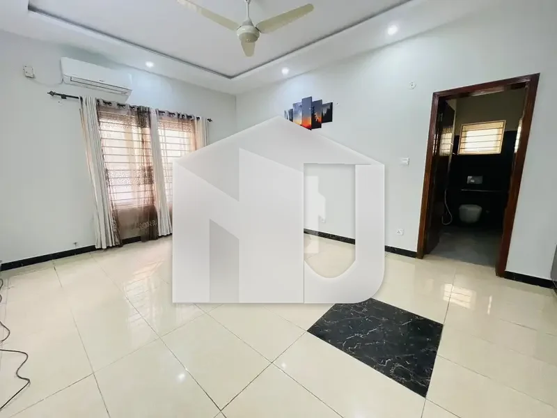 F-8 Single Storey House, photo 3