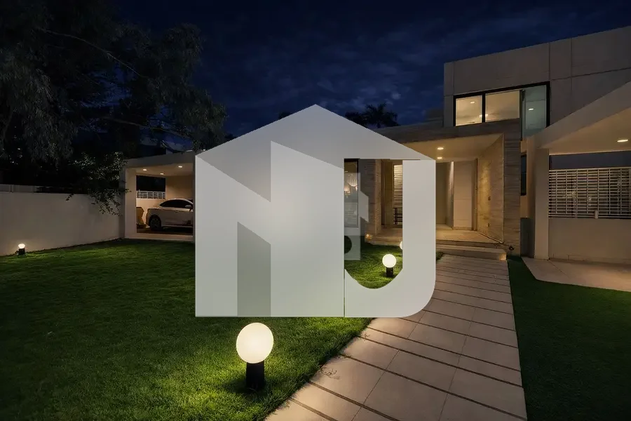 F-7 Triple Story Luxury House, photo 3
