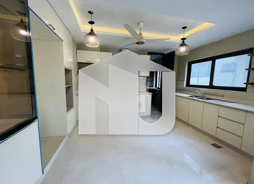 F-7 Triple Story Luxury House, photo 8