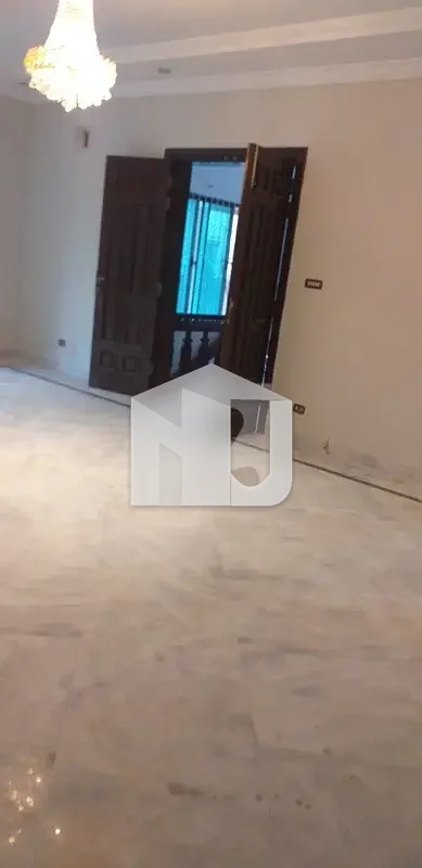F-10 Beautiful House Available For Rent, photo 13