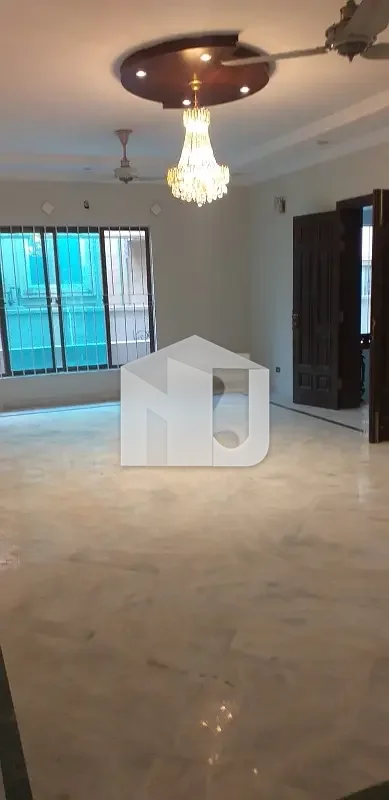 F-10 Beautiful House Available For Rent, photo 12