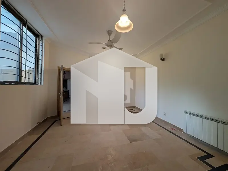 F-11 Double Unit House Proper Double Unit With 2 Kitchens, Marble Flooring, And 6 Spacious Bedrooms Available For Rent, photo 4