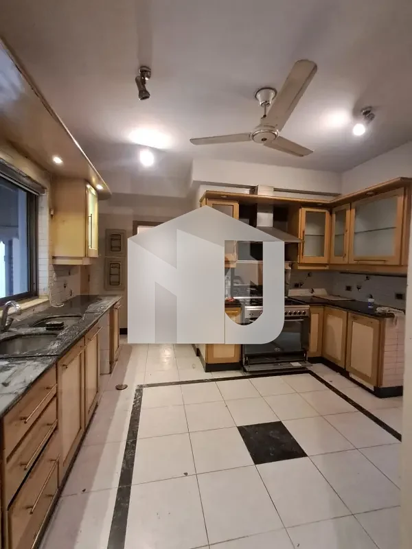 F-11 Beautiful Location Full House Available For Rent, photo 4