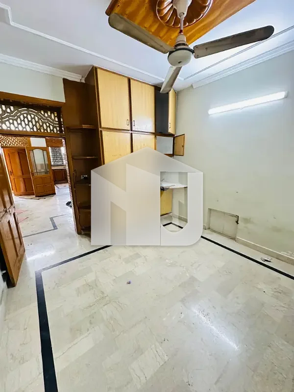 Spacious House Is Available For rent In Ideal Location Of G-11, photo 3