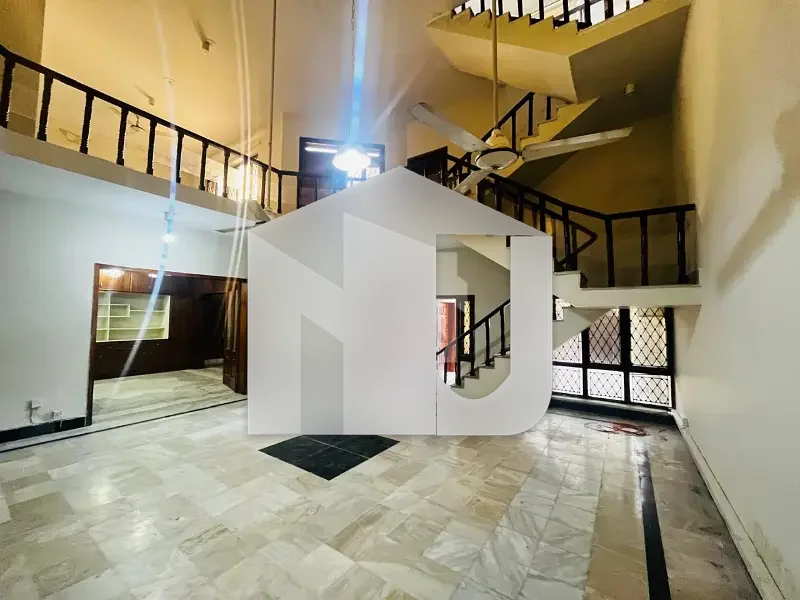 14 Marla (40X80) Full House For Rent In Family Home I-8/3, photo 6