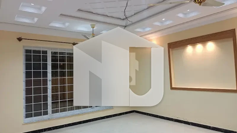 D-12/1 4 Marla House For Rent 4 Bed With Washroom Lounge 2 Kitchen Servant Parking Gas Electricity, photo 17