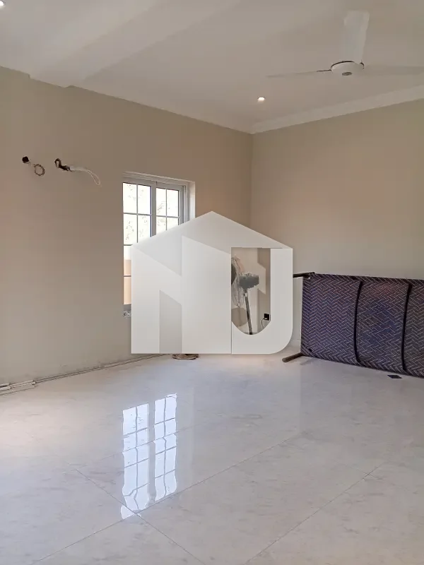 D-12/1 4 Marla House For Rent 4 Bed With Washroom Lounge 2 Kitchen Servant Parking Gas Electricity, photo 18