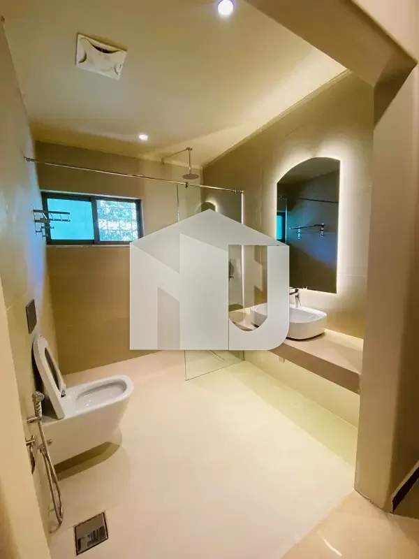 Like a Brand New House For Rent In F7 Most prime location with Big Open swimming pool, photo 11