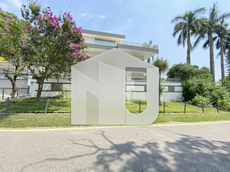 Beautiful Corner House Available For Rent On Extremely Prime Location, photo 12