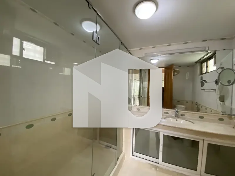 Beautiful Corner House Available For Rent On Extremely Prime Location, photo 9