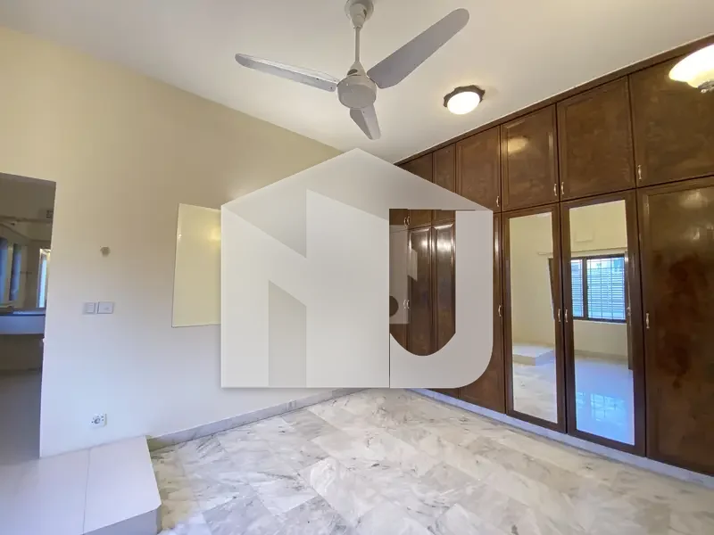 Beautiful House With Two Car Porch Available For Rent On Prime Location, photo 30