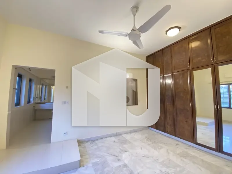 Beautiful House With Two Car Porch Available For Rent On Prime Location, photo 29