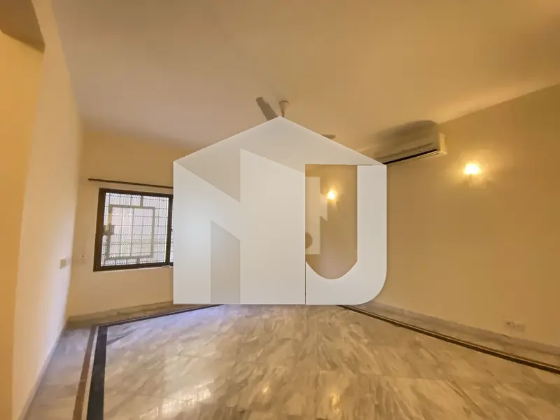 Beautiful House With Two Car Porch Available For Rent On Prime Location, photo 17