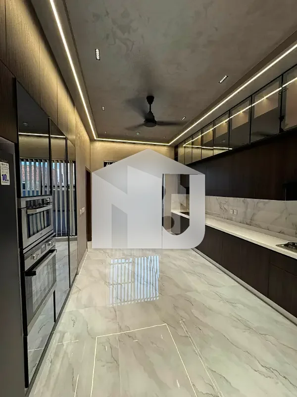 ONE KANAL BRAND NEW LUSH DESIGNER HOUSE FOR RENT IN DHA 2 ISB, photo 7